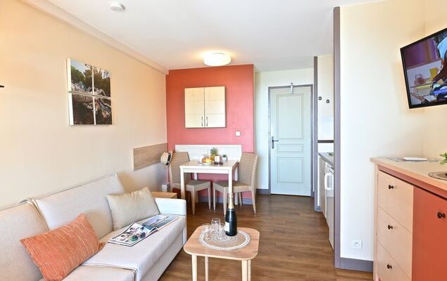 Le Village (E1 208) - Photo 8