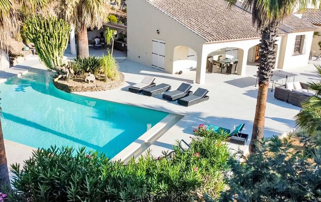 Villa Resedas - Photo 1